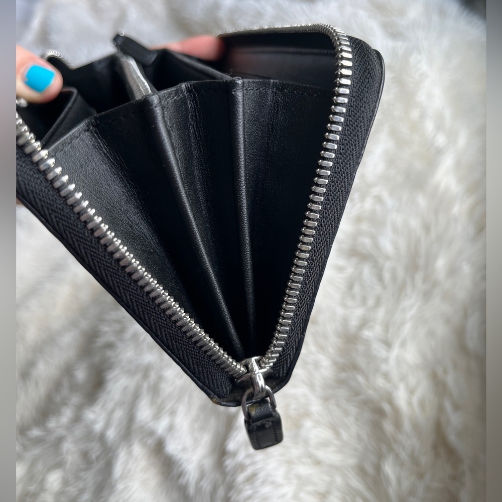 MCM Zip-around Long Wallet Leather Black - Picture 5 of 16